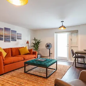 Stay@coast Apartment